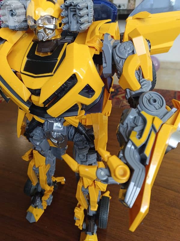 Bumblebee - Transformers 1 the movie 0
