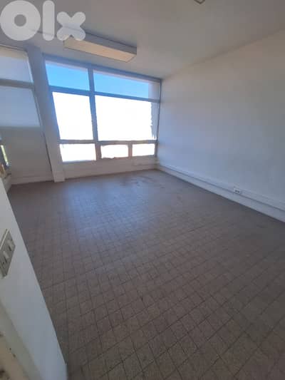 SPACIOUS OFFICE FOR RENT IN BLISS PRIME | 200SQ | SEA VIEW | HAMR-362