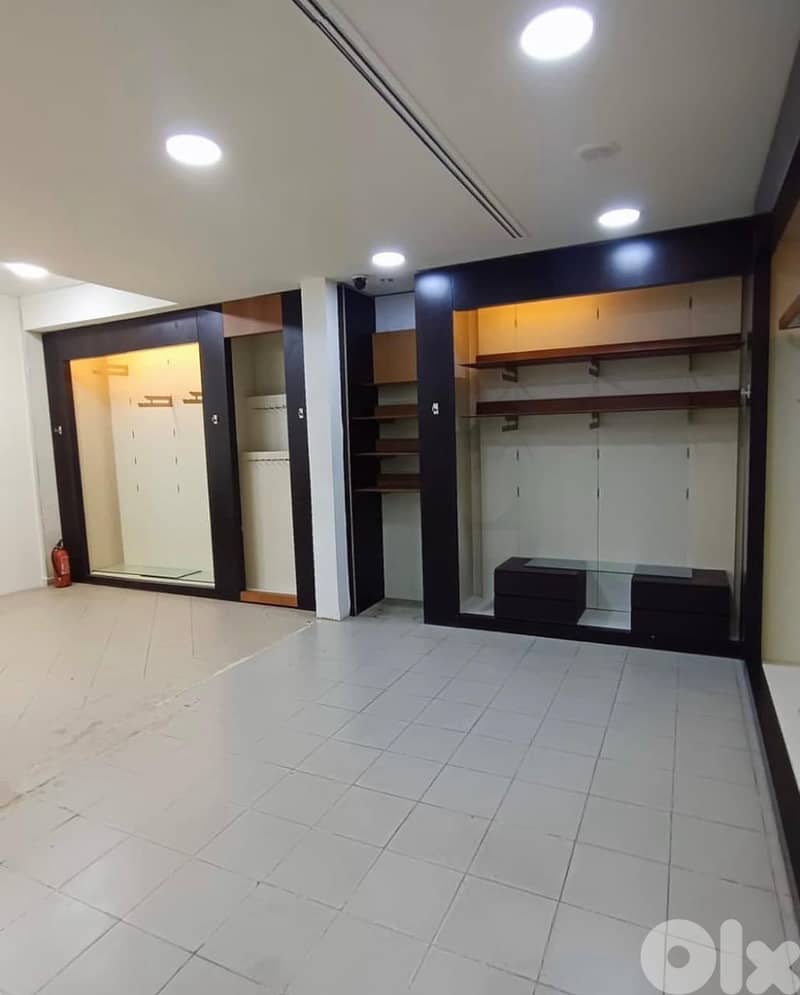 Prime location | 3 Foors Shop for rent in Jal el Dib   120 Sqm 0