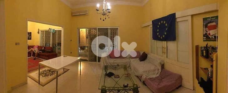 Apartment for Sale in Hamraشقة للبيع في الحمرا