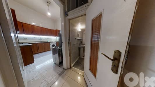 Apartment for Sale in Hamraشقة للبيع في الحمرا