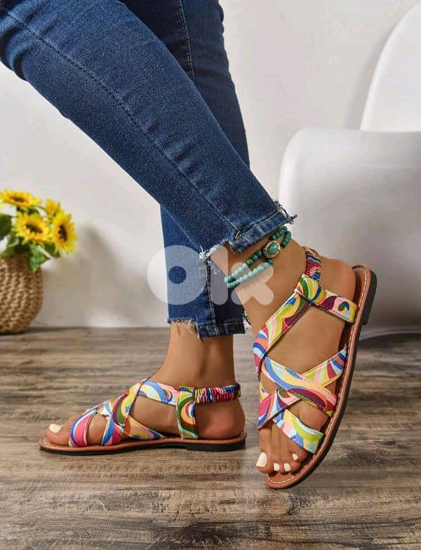 New Fashionable Multi-Color Strap Woman Casual Flat Sandal 2