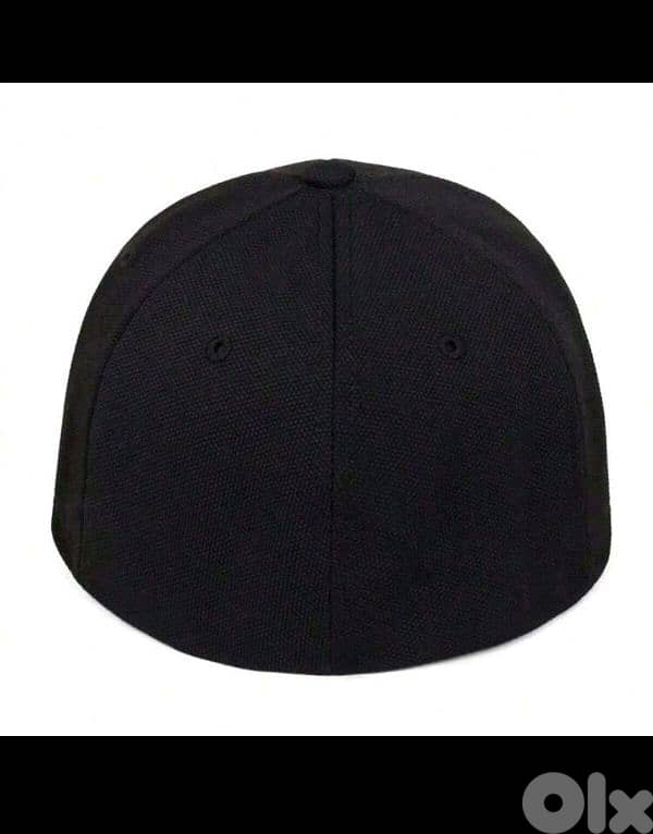 closed hat 3