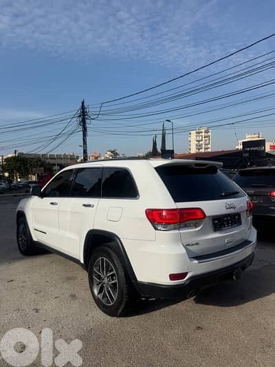 Jeep Grand Cherokee 2017 Limited Plus V8 Jeep Grand Cherokee 2017 Limited Plus V8