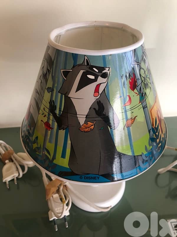 3 kids table lamps like new . 75$ 4