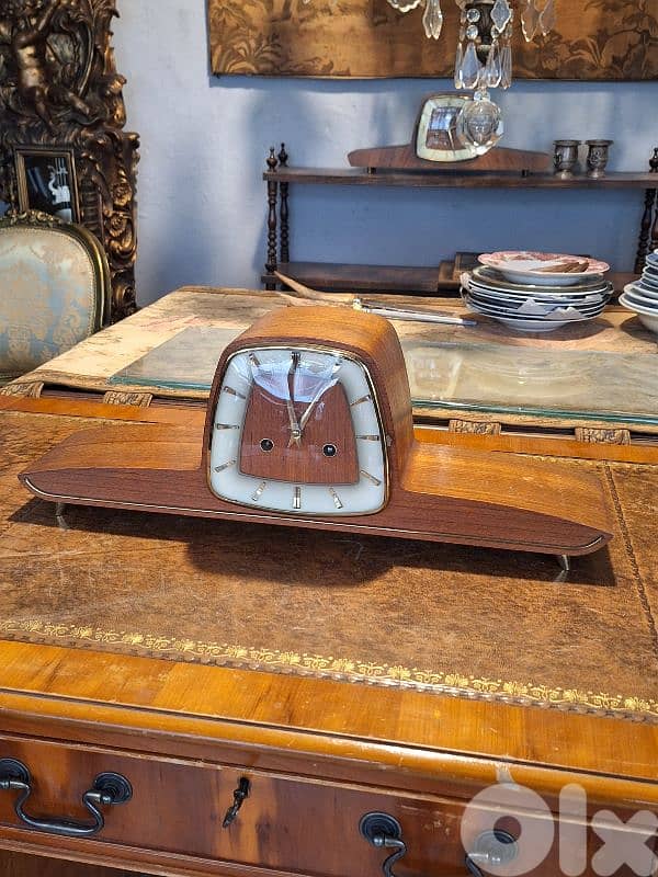 antique eurpean mantel clock 0