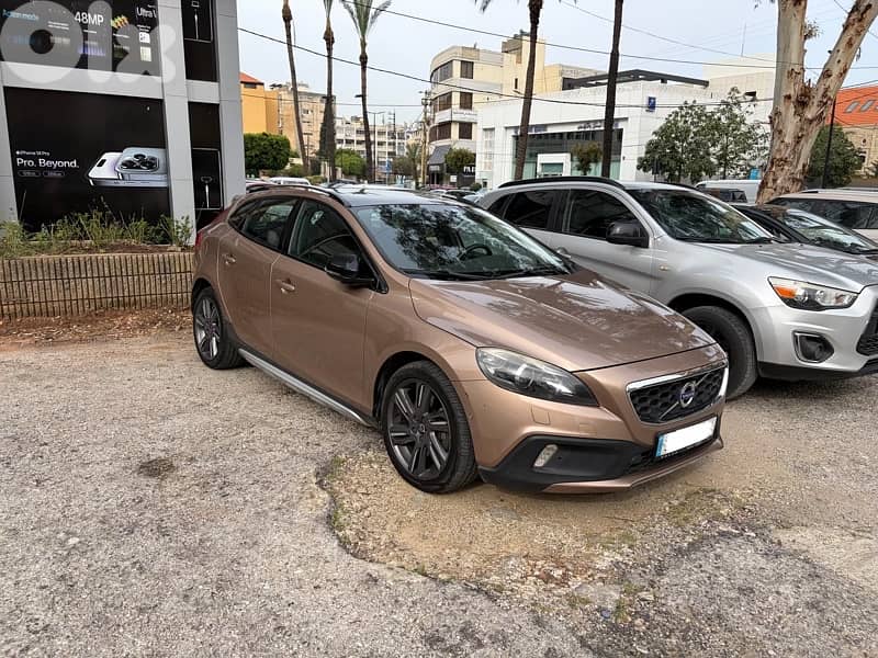 Volvo V40 2016 0