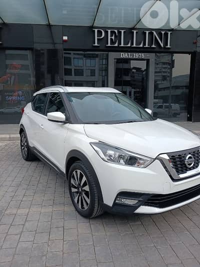 NISSAN KICKS SV MODEL 2018 WHITE IN BLACK COMPANY SOURCE