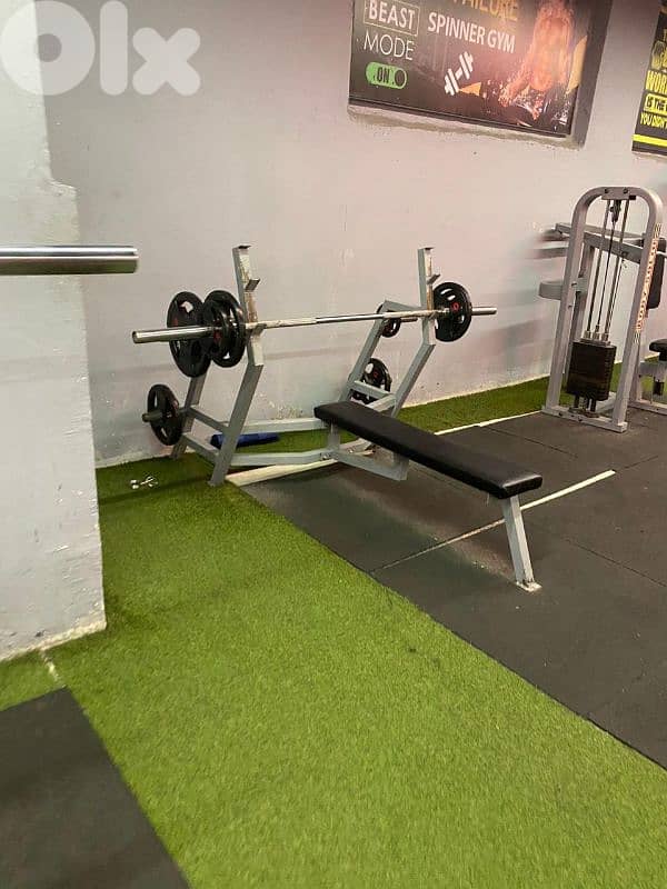 Flat Bench -  Like New - Heavy Duty 0