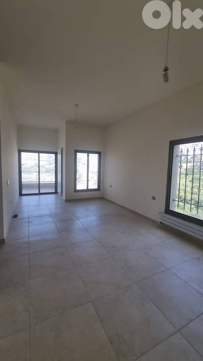 GMC282MAN Apartment for sale in Mazraat Yachouh - شقة للبيع