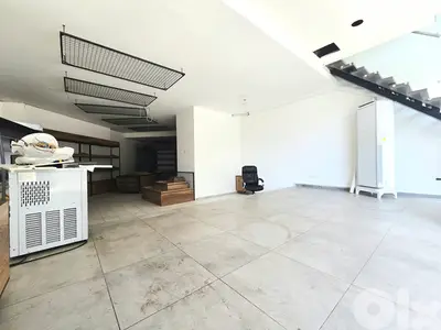 RAO26-4994 Shop 130 m² for Rent – Achrafieh (Main Road | Ground Floor)