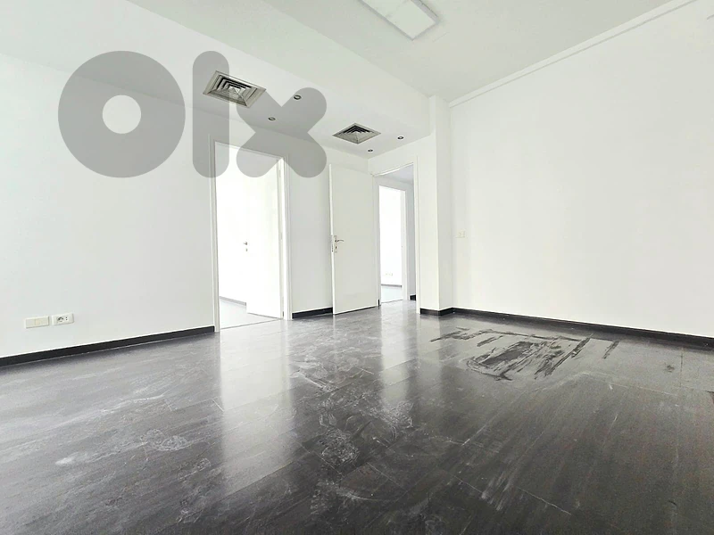 RAO26-4996 Office 110 m² for Rent – Achrafieh (Prime Location)