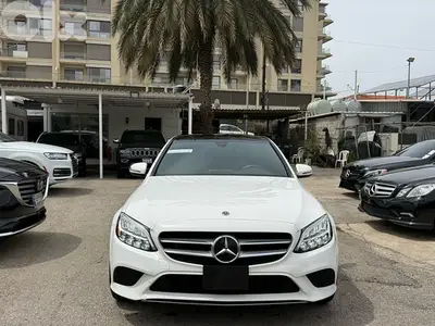 Mercedes-Benz C300 4matic 2019 clean carfax Mercedes-Benz C300 4matic 2019 clean carfax