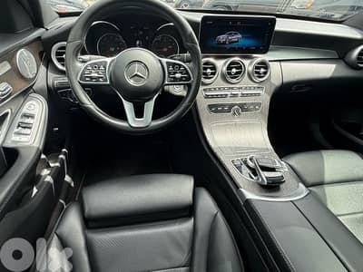Mercedes-Benz C300 4matic 2019  clean carfax