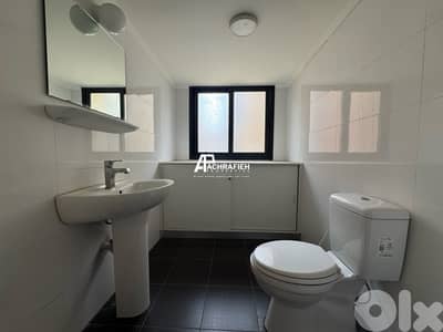 Office For Rent in Badaro - مكتب للإجار في بدارو