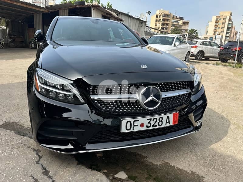 Mercedes-Benz   2019 C 300 4 Matic  very clean 60000 miles 0