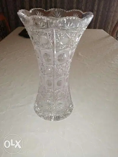 Crystal vase 100$