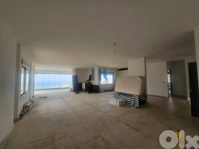 spacious apartment for sale in Cornet Chahwan, Metn