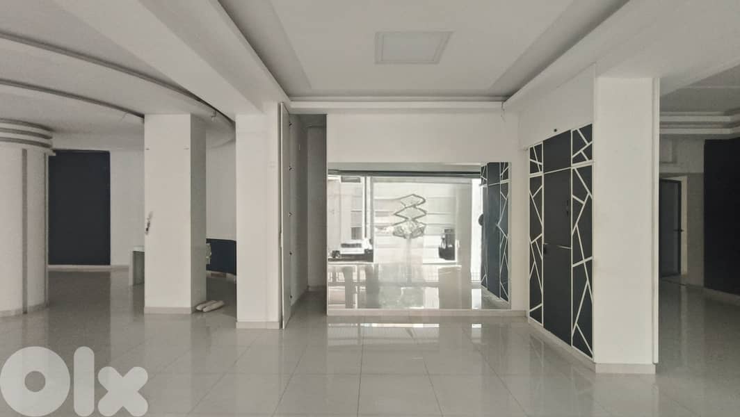 RWK157MF - Shop for rent in Adonis in a prime location 0