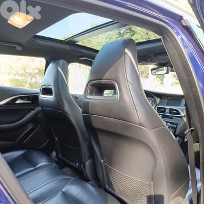 Infiniti Q30S 2018