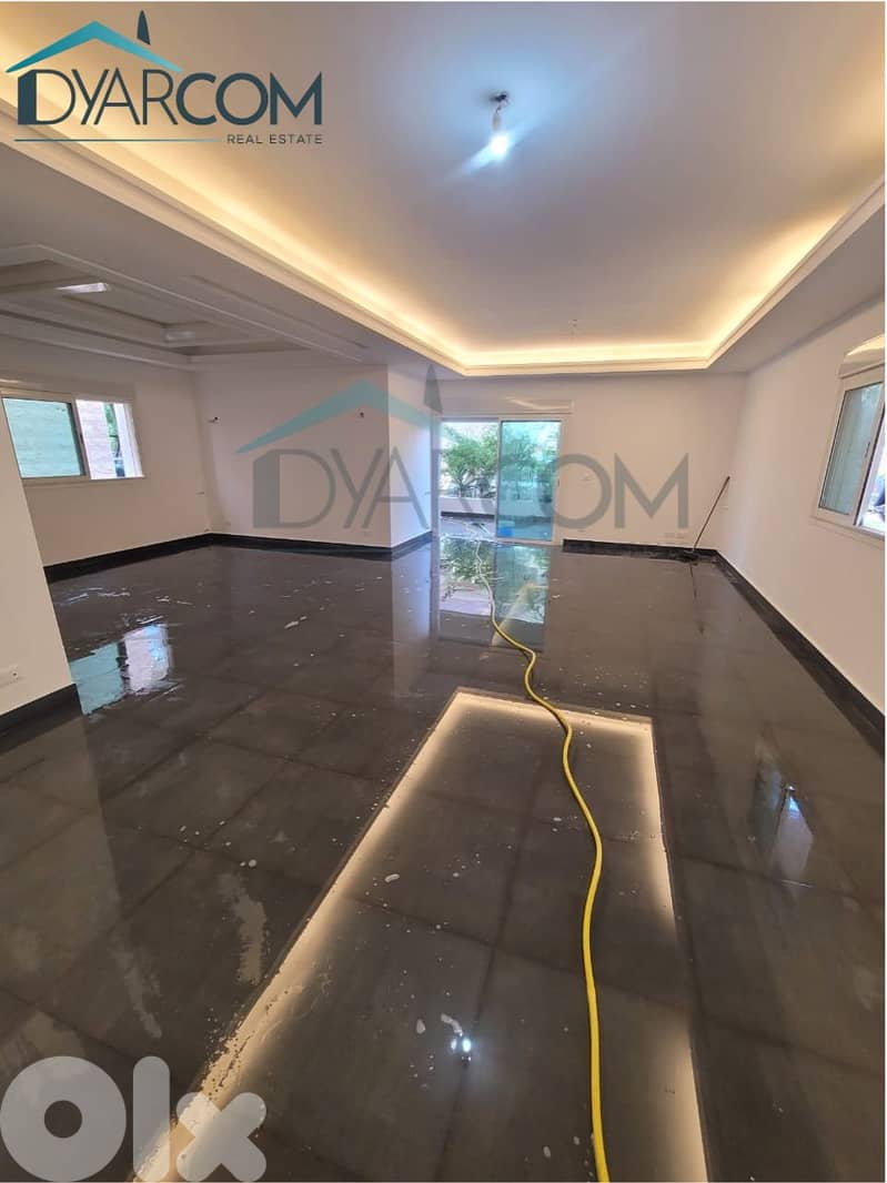 DY3072 - Amchit Spacious Apartment with Garden for Sale! 0