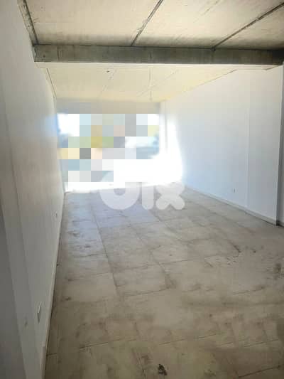 GMB109EM - Shop For Sale In Amchit - محل للبيع في عمشيت