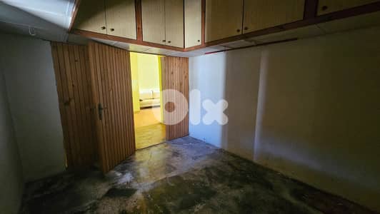 Shop for rent highway Hazmieh محل للإيجار على طريق حازمية السريع