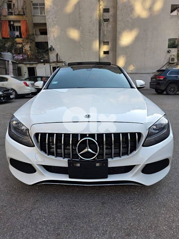 MERCEDES C300 MODEL 2018 FOR SALE Mileage:90000 17600$ :03635068 0