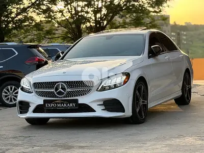 C300 model 2021 32000 miles super clean