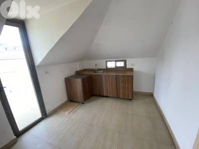 Roof for rent in Mansourieh روف للايجار في منصورية