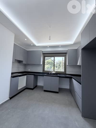 Apartment For Sale in Bsalim With Terrace شقة للبيع في بصاليم مع تراس