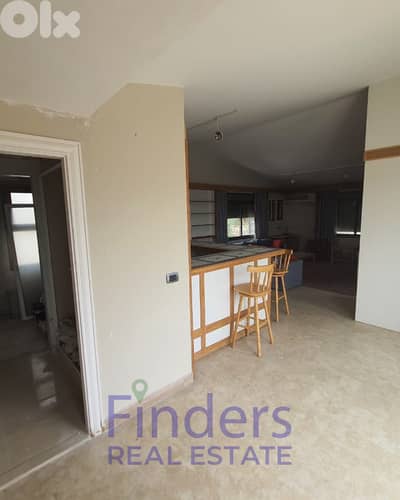 Rooftop for rent in Mansourieh!  شقة سطحية للإيجار في المنصورية!