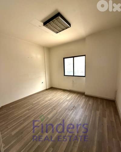 Office for rent in Ain El Remmaneh! مكتب للإيجار في عين الرمانة!