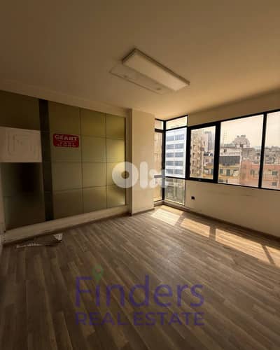 Office for rent in Ain El Remmaneh! مكتب للإيجار في عين الرمانة!