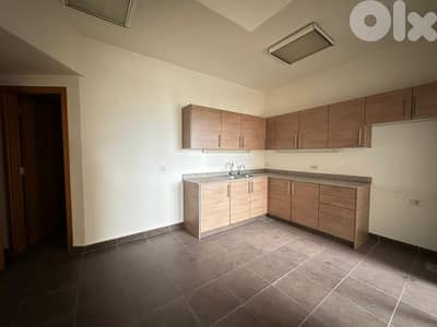 240m2 apartment for sale in Cornich Al Mazraa