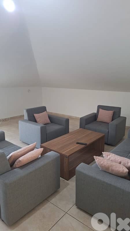 Fully-Furnished Roof for Rent in Mazraat Yachouh 0