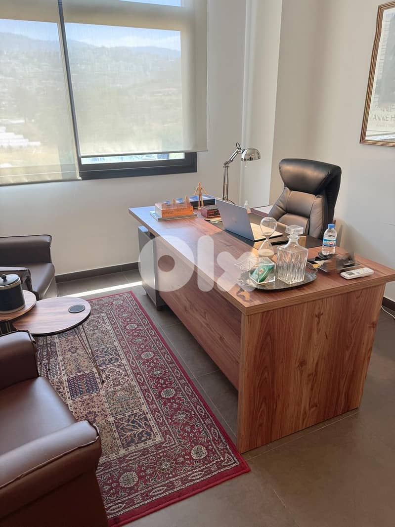 RWK121IY - Well maintained office for rent in jdaideh 0