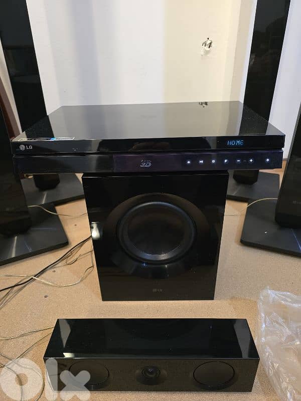 LG DVD 3D BlueRay Sound System 0