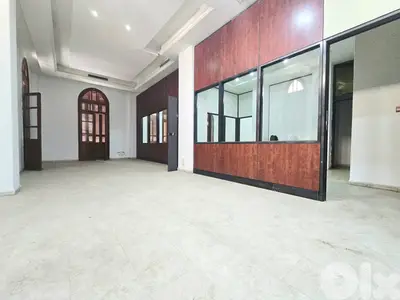 RAO26-5019 Office 250 sqm for Rent – Downtown