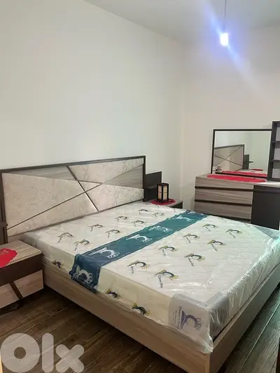 Bedroom / غرفة نوم