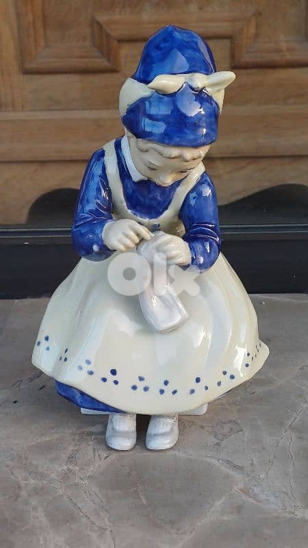 antique 0
