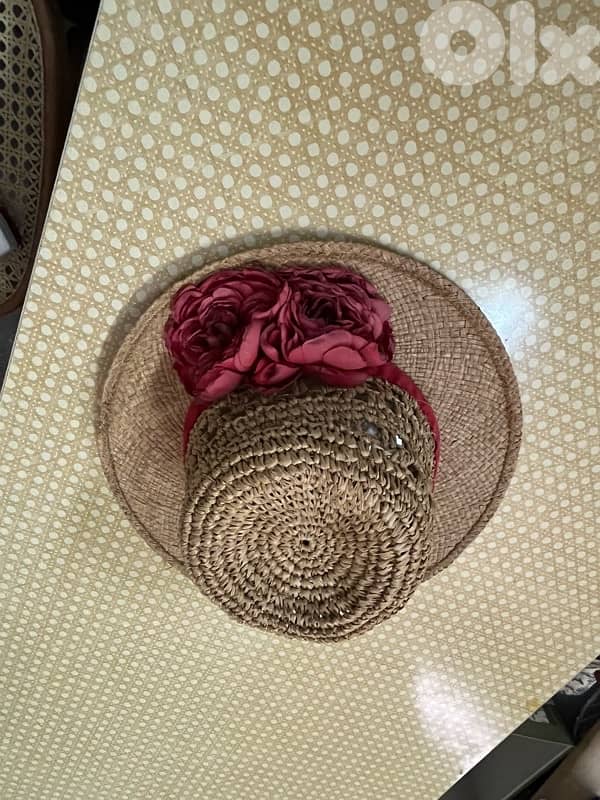 DKNY woman’s hat 0