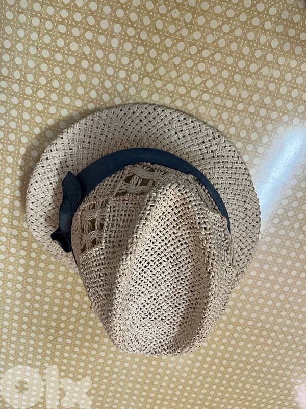 H&M woman’s hat 0