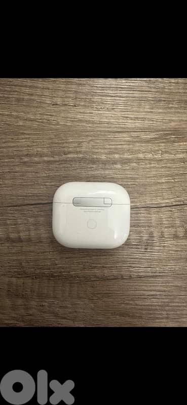 AirPods Pro 2 charging case only ( Apple Store ) 2