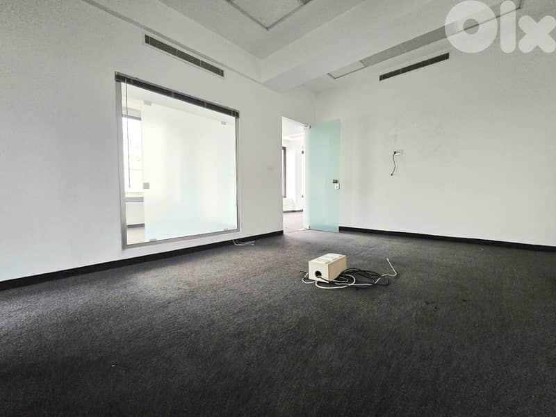RAO26-5021 Office 100 m²  for Rent – Downtown (Prime Location) 0