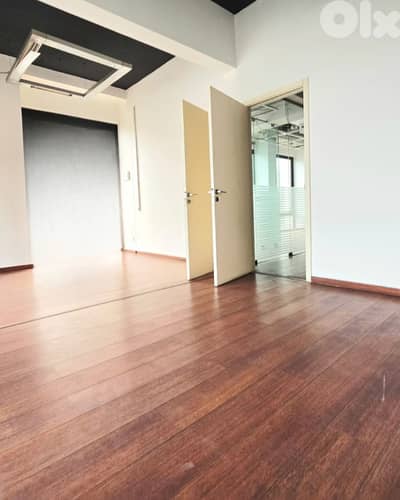RAO26-5025 Office 200m2 for rent in Downtown Beirut, $ 3,500 cash