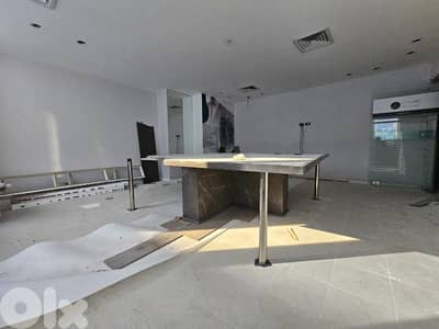 RAO26-5026 Office 215 m² for Sale – Verdun (Commercial Building)
