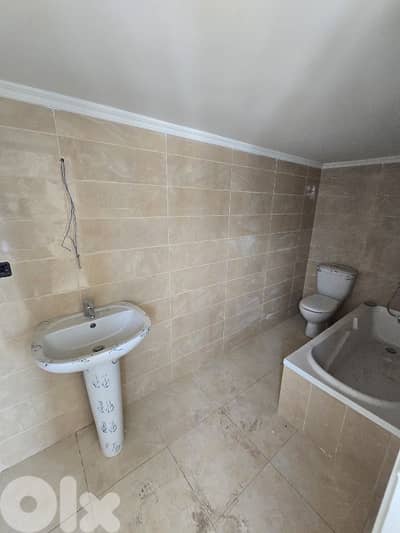 Apartment for sale in jouret el ballout شقة للبيع في جورة البلوط