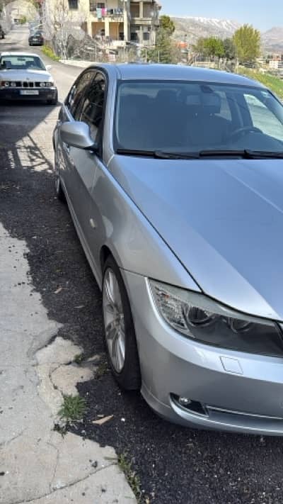 BMW 3-Series 2009