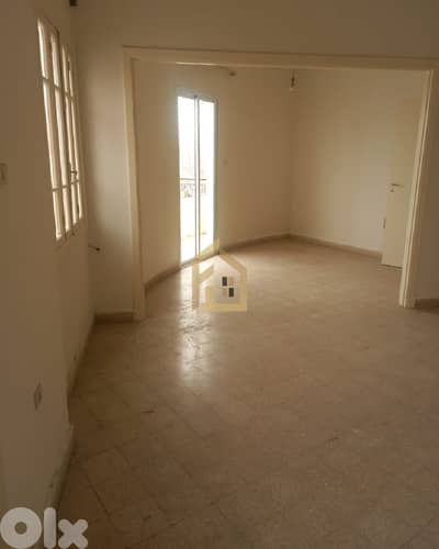 Apartment for rent in Achrafieh EA308 شقة للإيجار في الأشرفية